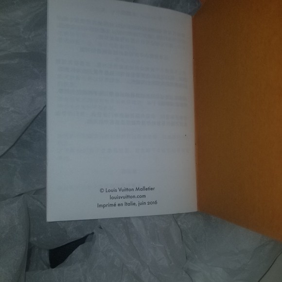 Louis Vuitton mens Tattoos/ Authentic - Picture 2 of 12